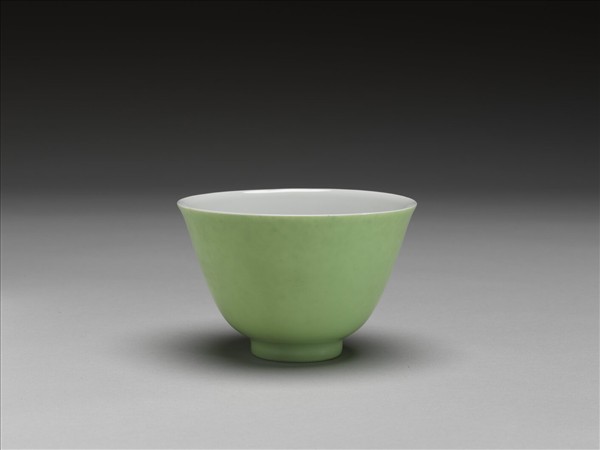綠釉杯