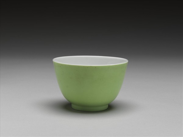 綠釉杯