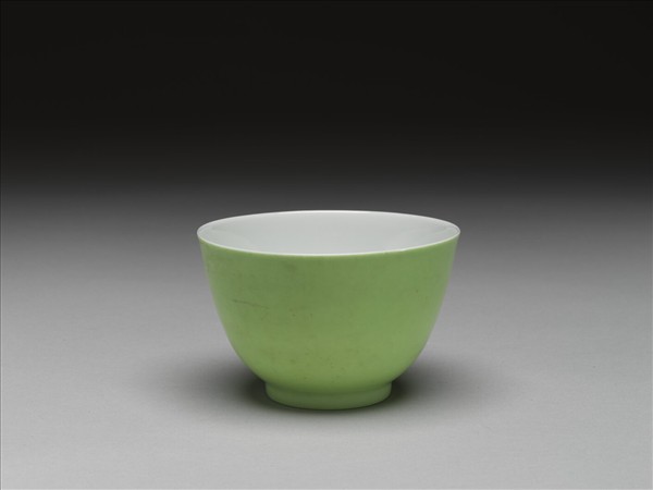 綠釉杯