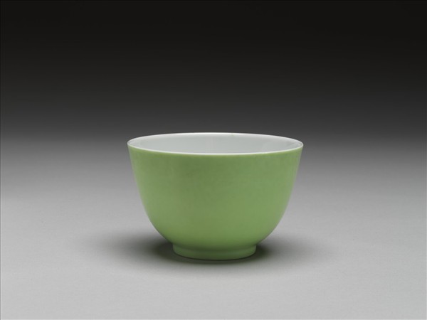綠釉杯