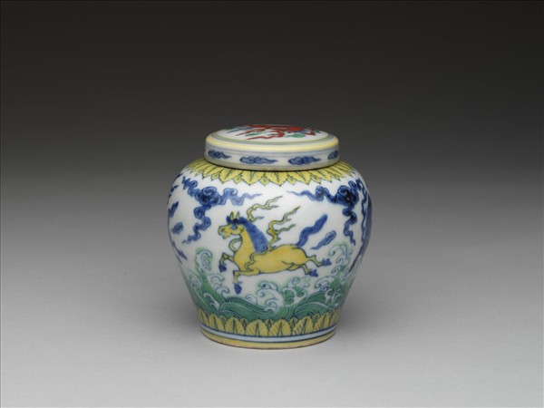 鬥彩天馬圖蓋罐