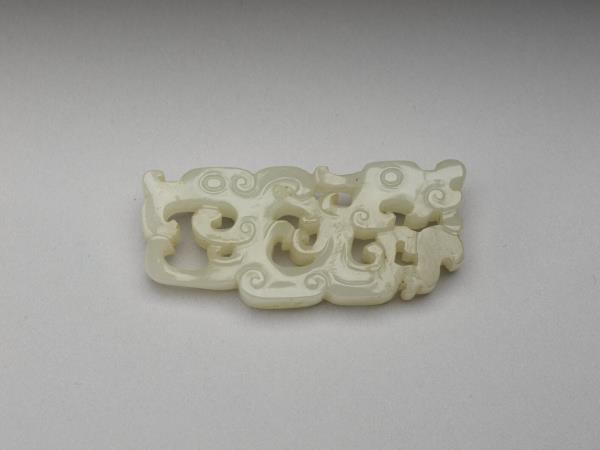 玉鏤雕龍紋佩