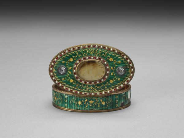 西洋內填琺瑯橢圓盒