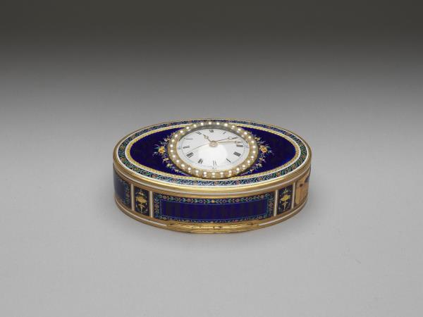 銅胎琺瑯嵌珠鑲錶鼻煙盒