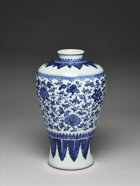 青花花卉紋梅瓶