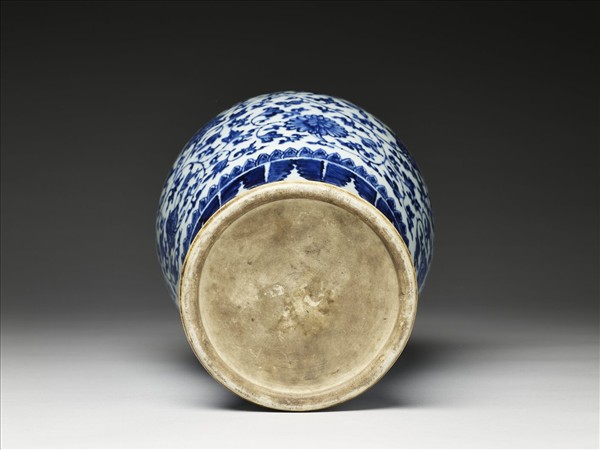 青花花卉紋梅瓶