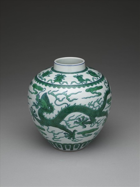 綠彩龍紋罐