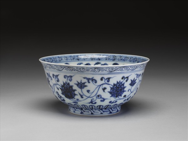 青花四季花卉紋碗