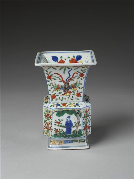 五彩龍鳳人物紋尊