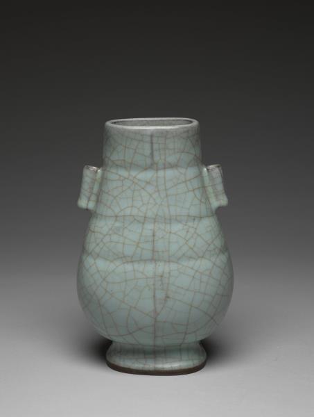 青花纏枝蓮紋三足爐- 故宮