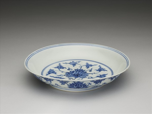 青花番蓮紋盤