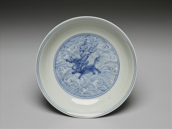 青花波濤海獸紋盤