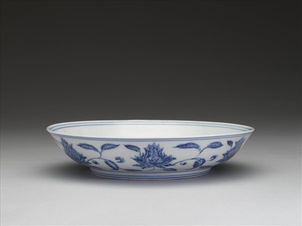 青花花卉紋盤