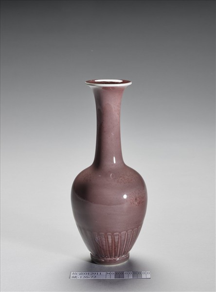 紅釉瓶