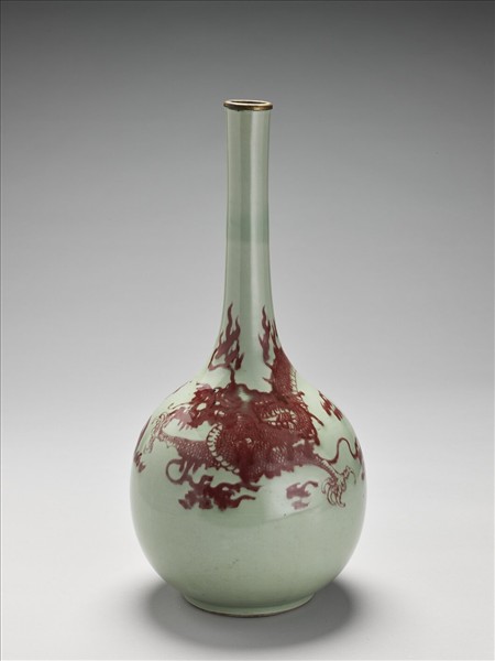 青瓷釉裡紅龍紋瓶