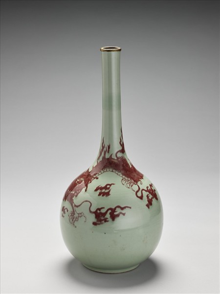 青瓷釉裡紅龍紋瓶