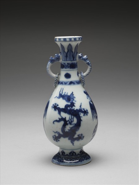 青花龍鳳紋獸耳活環瓶