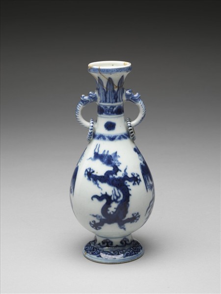 青花龍鳳紋獸耳活環瓶