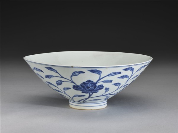 青花月季花紋碗