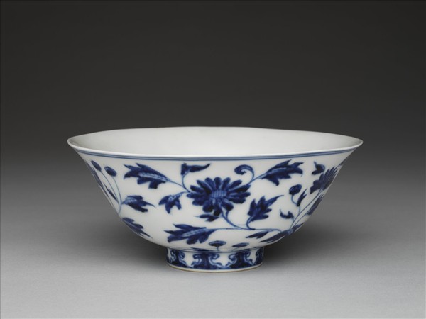 青花菊花紋碗