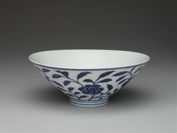 青花月季花紋碗