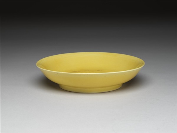 黃釉碟