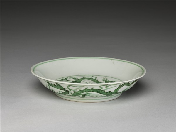 綠彩雲龍紋盤