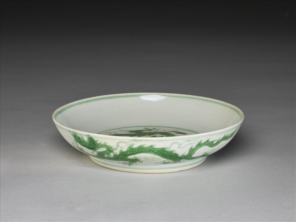 綠彩雲龍紋盤