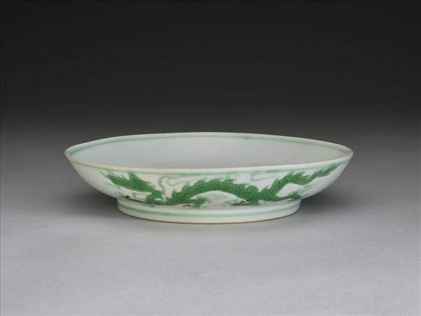 綠彩雲龍紋盤