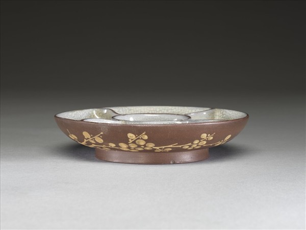 紫砂泥繪梅花紋攢盤