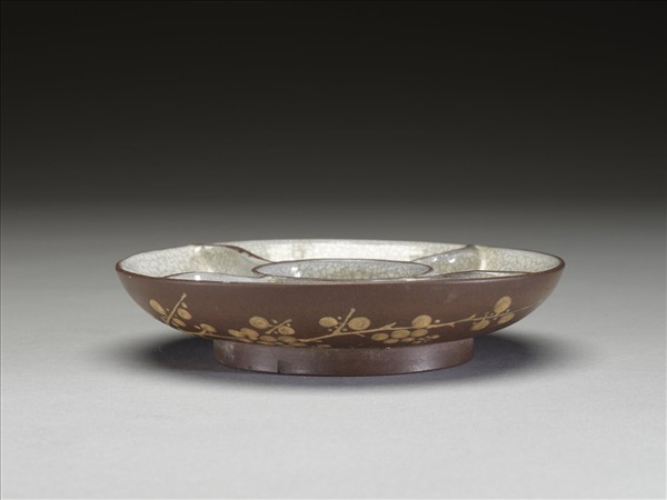 紫砂泥繪梅花紋攢盤