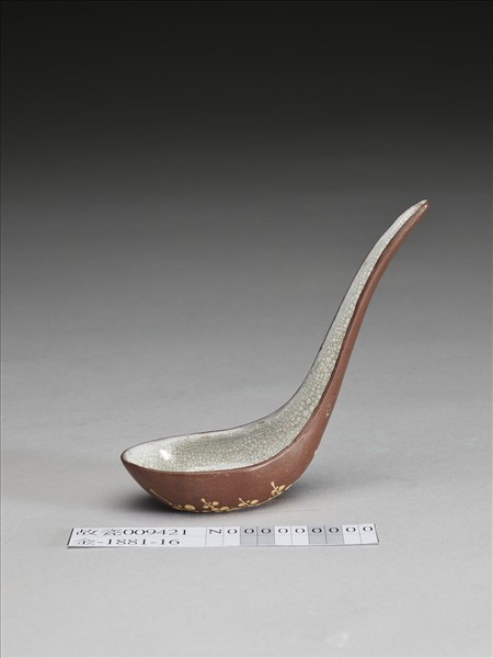 紫砂泥繪梅花紋匙