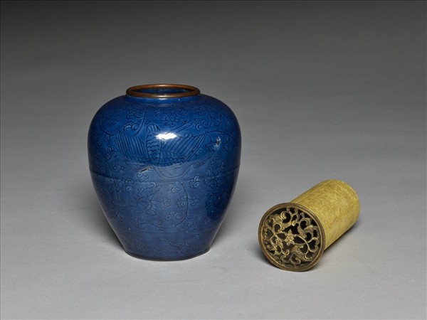 藍釉鳳凰仙鶴紋罐