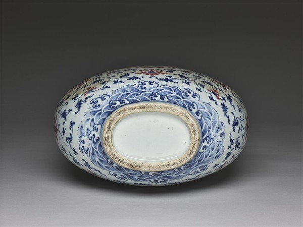 青花釉裡紅番蓮龍紋扁壺