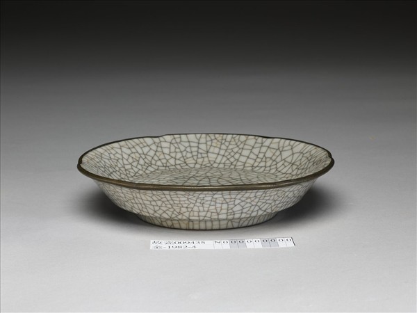 哥窯 青瓷葵口盤