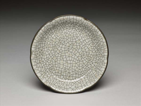 哥窯 青瓷葵口盤