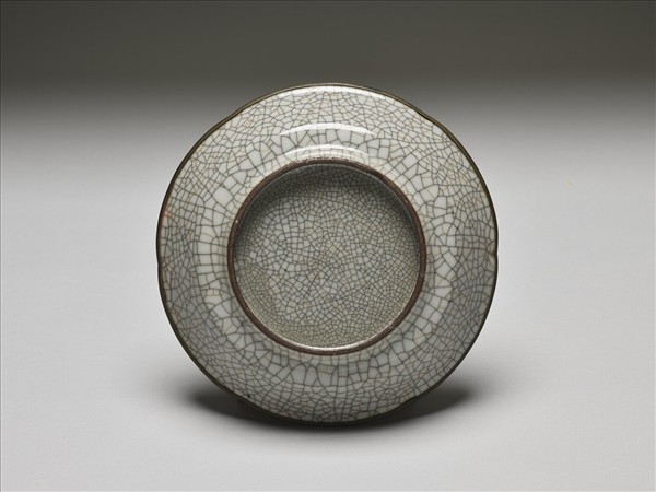 哥窯 青瓷葵口盤