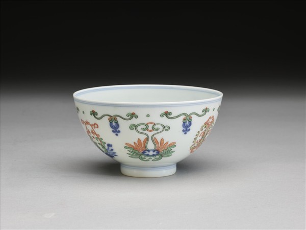 鬥彩花卉紋碗