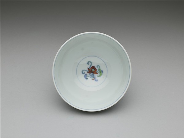 鬥彩折枝蓮花紋碗