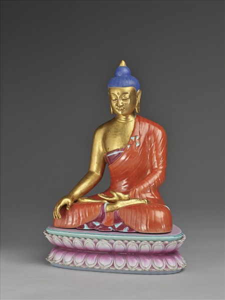 粉彩描金降魔印佛像