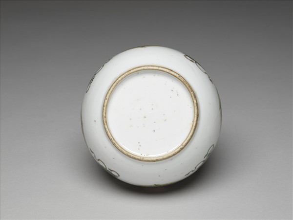 五彩博古圖蓋罐