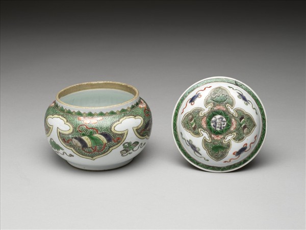 五彩博古圖蓋罐