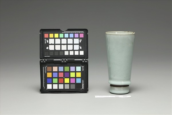 仿官釉青瓷花插