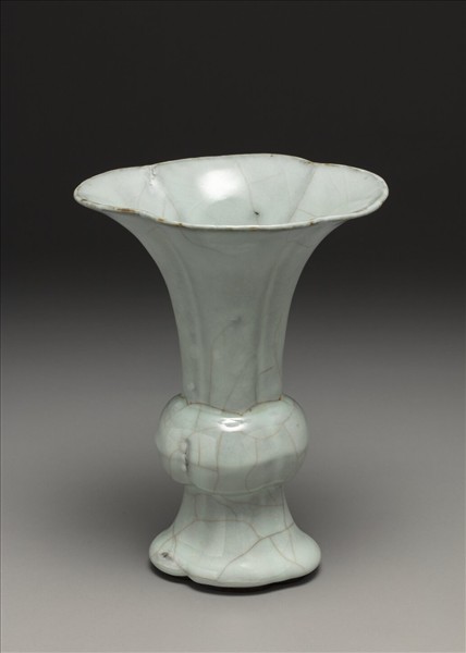 青瓷海棠式觚