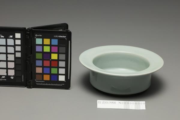 龍泉窯 青瓷折沿洗