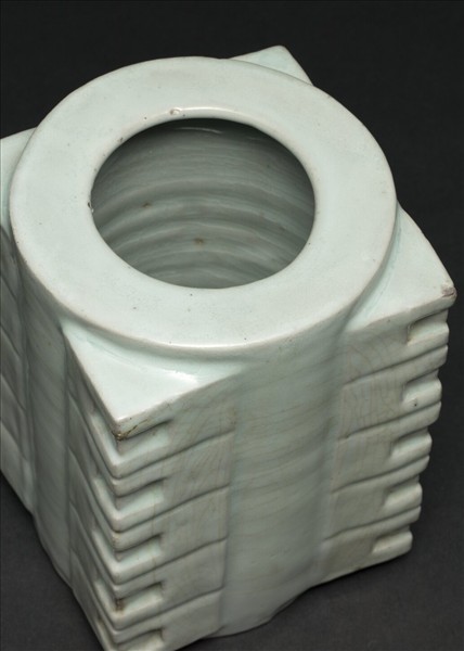 官窯 青瓷琮式瓶