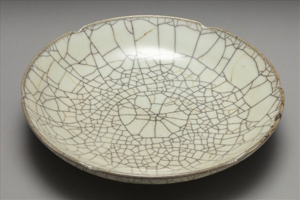 哥窯 青瓷葵口碟