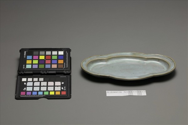 鈞窯 天青釉海棠式碟