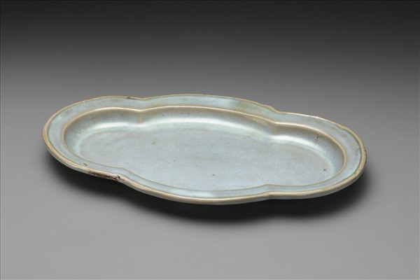 鈞窯 天青釉海棠式碟