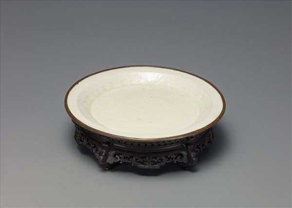 定窯 白瓷印花鴛鴦紋盤